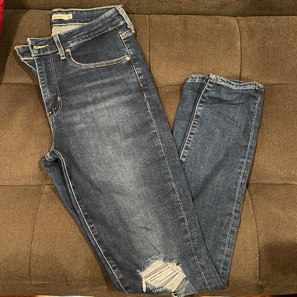 LEVI Premium High Rise Skinny Jean - Picture 1 of 2